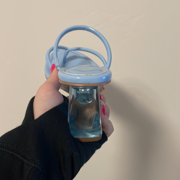 JLO Heels - Picture 6 of 7